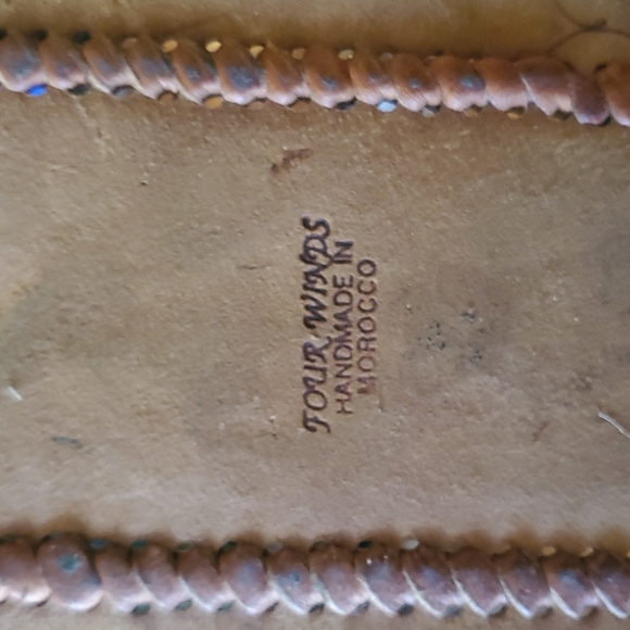 Vintage Handmade Morrocan leather purse with embossed silver detail and tassels - Picture 7 of 8